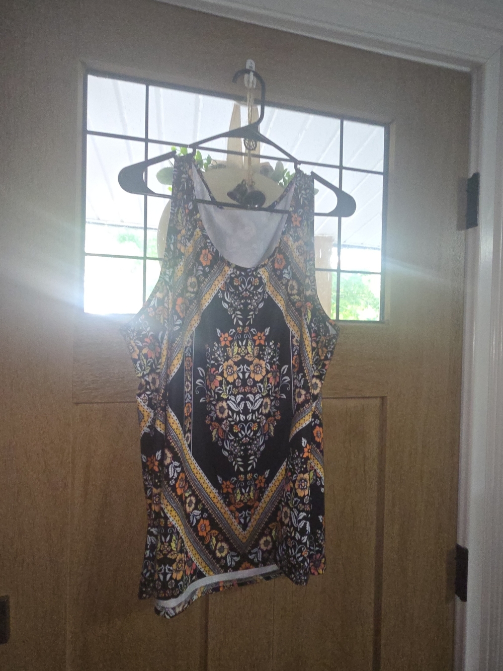 Floral Patterned Black Sleeveless Women's Tank Top